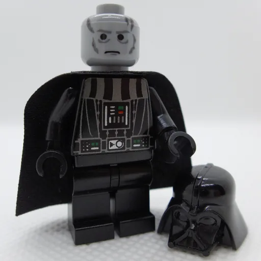 Darth Vader (Light Bluish Gray Skin, Scarred Right Cheek, Eyebrows)
