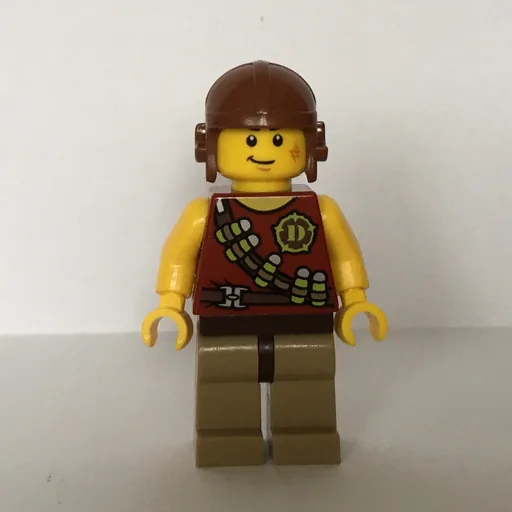 LEGO minifig Hero with Ammo Belt (fig-001525)