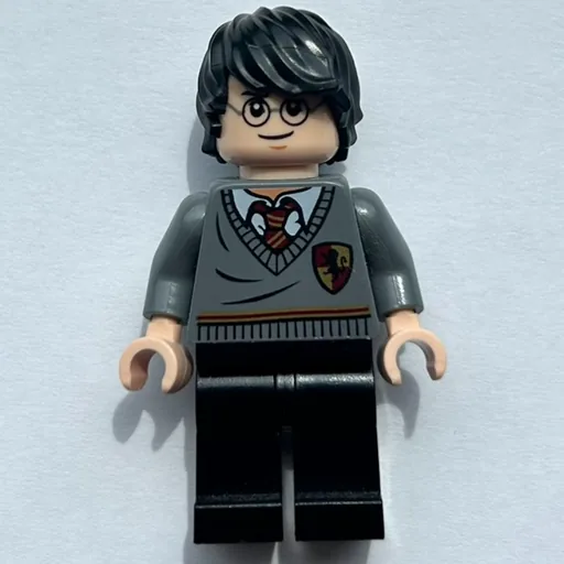 Harry Potter (Gryffindor Sweater with Crest (Dimensions))
