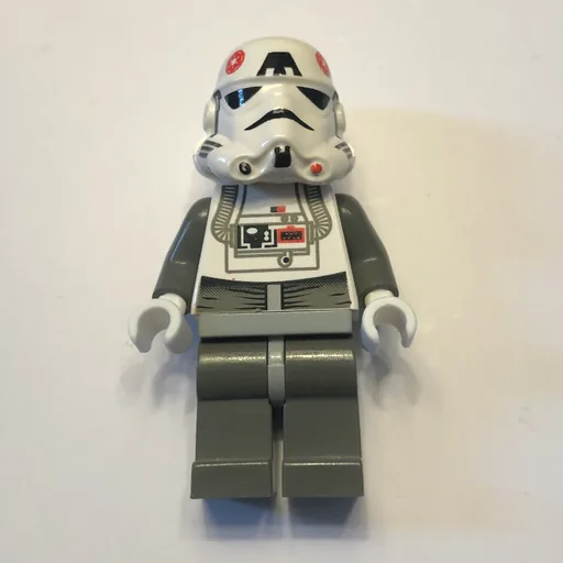 AT-AT Driver (White Uniform, Plain Yellow Head)