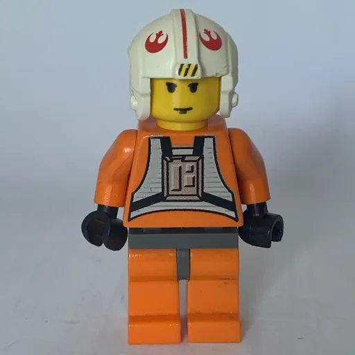 Luke Skywalker (Orange Rebel Pilot Outfit, Yellow Skin, Dark Bluish Gray Hips (3626b Head))