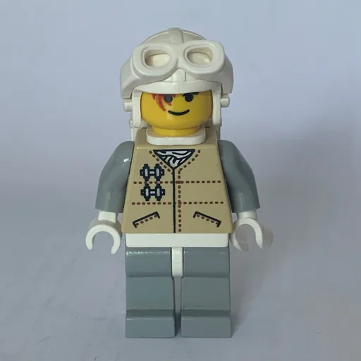 Rebel Trooper in Hoth Uniform (White Hat, Yellow Skin, Backpack, White Goggles)