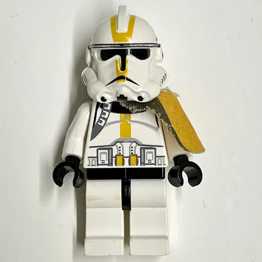 Clone Trooper (327th Star Corps, Yellow Markings, Pauldron)