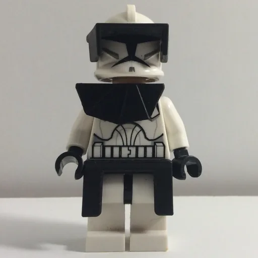 Clone Commander (Black Pauldron and Kama)