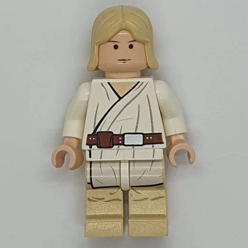 Luke Skywalker (White Robe, Straight Tan Hair, Black Eyes)