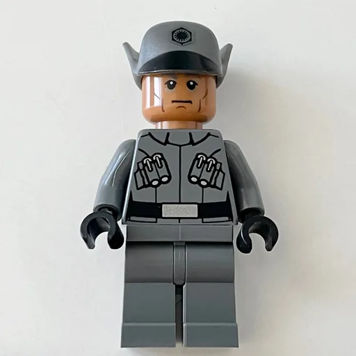First Order Officer / Lieutenant / Captain (Medium Nougat Skin)