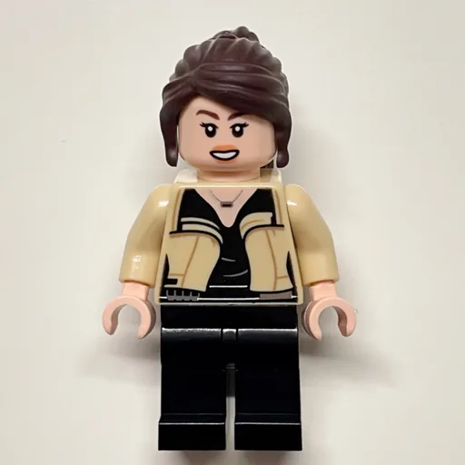 Qi'ra (Tan Jacket)