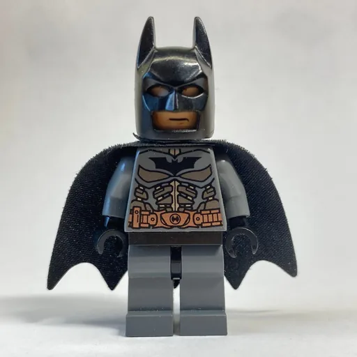 Batman (Dark Bluish Gray Suit, Black Cape and Cowl, Light Nougat Head, Black Hips)