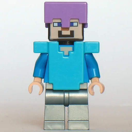 Steve in Medium Lavender Helmet (Medium Azure Armor, and Flat Silver Legs)