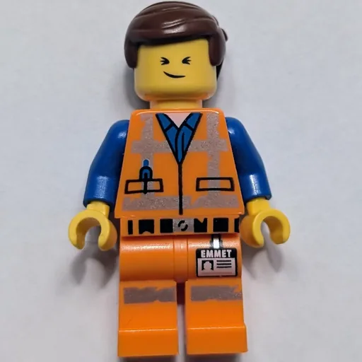 Emmet (Worn Outfit, Happy / Closed Eyes)