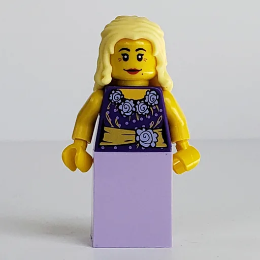 Musician (Woman, Dark Purple Outfit with Blouse, Flowers and Gold Sash, Lavender Skirt)
