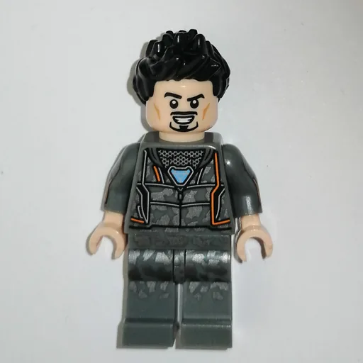 Tony Stark (Silver Cameo)