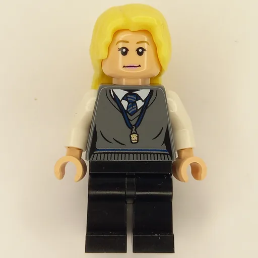 Luna Lovegood (Ravenclaw Sweater)