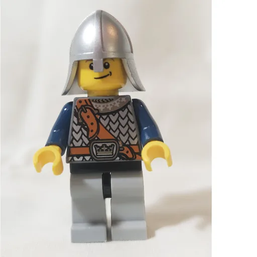 Knight (Dark Blue, Helmet, Smile)
