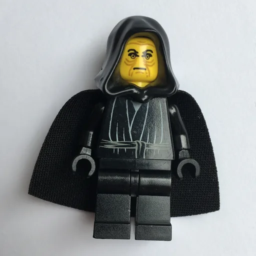 Emperor Palpatine (Yellow Skin, Black Hands)