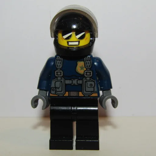 Duke DeTain (Black Helmet with Visor)