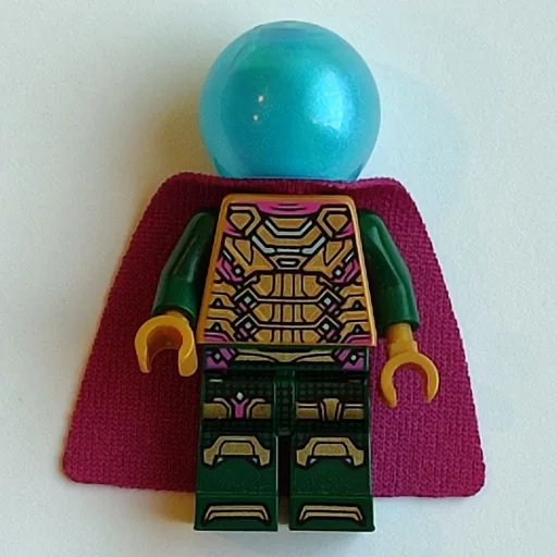 Mysterio (Pearl Gold and Dark Green Outfit)