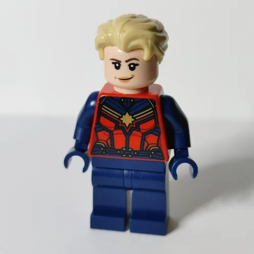 Captain Marvel (Short Tan Hair)
