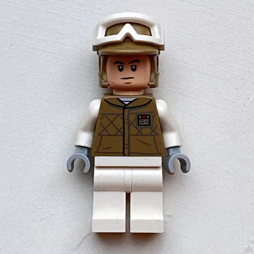 Rebel Officer in Hoth Uniform (Light Nougat Head)