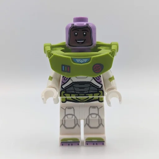 Izzy Hawthorne (Star Command Suit)