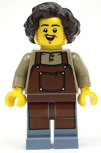 Castle Man (Reddish Brown Apron, Dark Brown Hair)