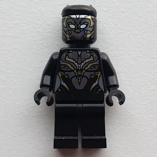 Shuri (Black Panther Suit, Mask)