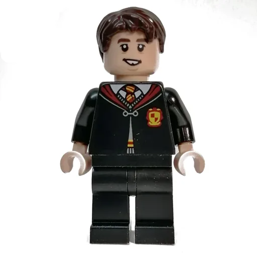 Neville Longbottom (Gryffindor Robes Closed)