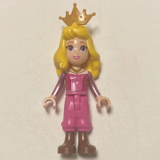 Aurora (Dark Pink Trousers, Big Eyes, Yellow Hair, Pearl Gold Crown)
