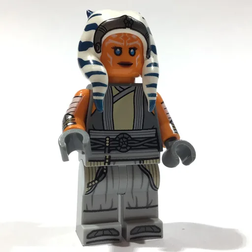 Ahsoka Tano (Light Bluish Gray Robes)