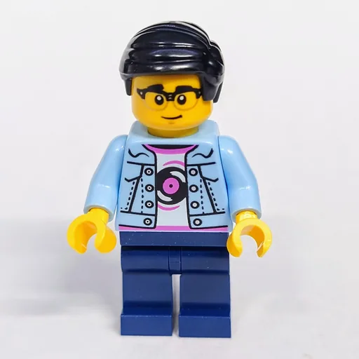 LEGO minifig Bright Light Blue Torso (fig-015692)