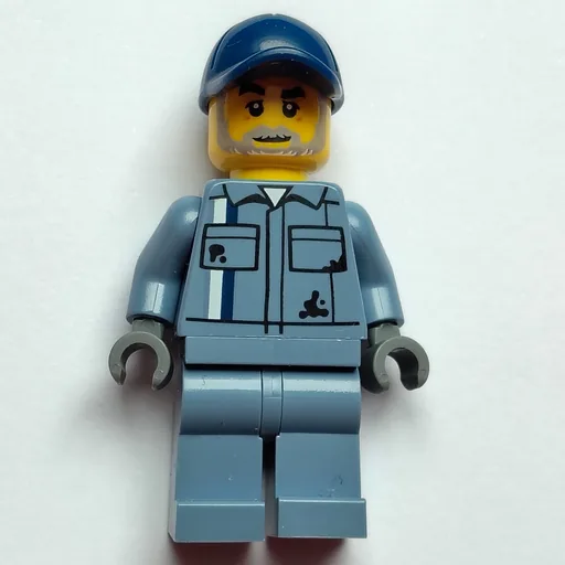 Scrapyard Worker (Sand Blue Overall, Dark Blue Cap)