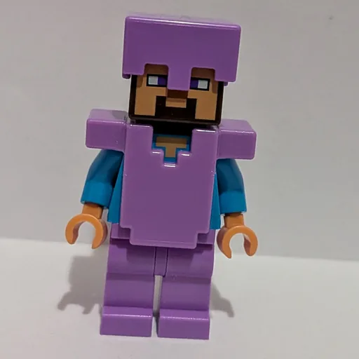 Steve (Nougat Face, Lavender Helmet and Armor)