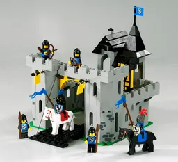 LEGO Black Falcon's Fortress (10039)