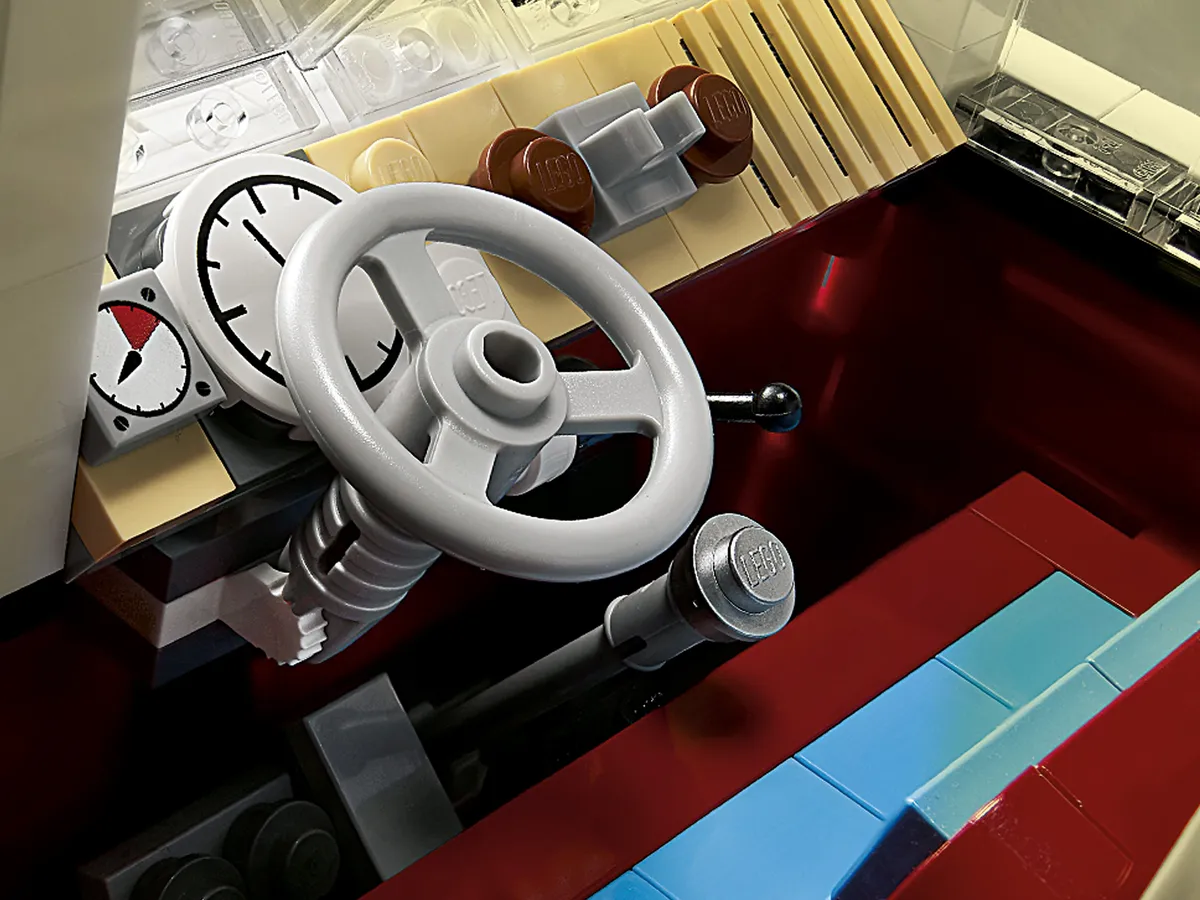 LEGO Volkswagen T1 Camper Van (10220) - Bild 7
