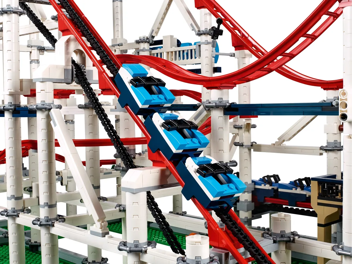 LEGO Roller Coaster (10261) - image 3