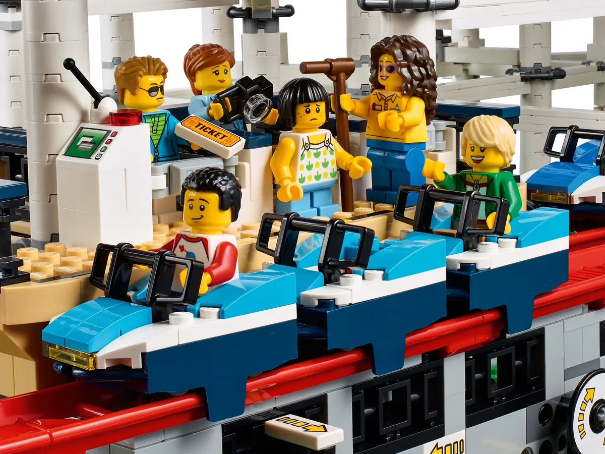 LEGO Roller Coaster (10261) - image 7