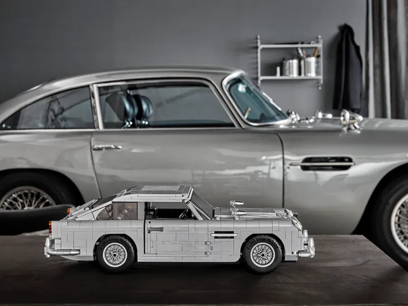 James Bond™ Aston Martin DB5 by LEGO – product photo 17 of 21