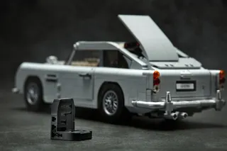 James Bond™ Aston Martin DB5 by LEGO – product photo 8 of 21