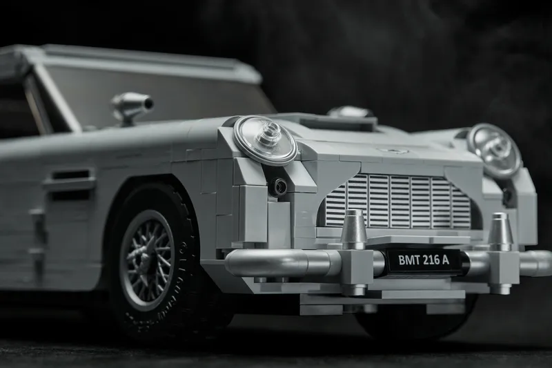 James Bond™ Aston Martin DB5 by LEGO – product photo 9 of 21