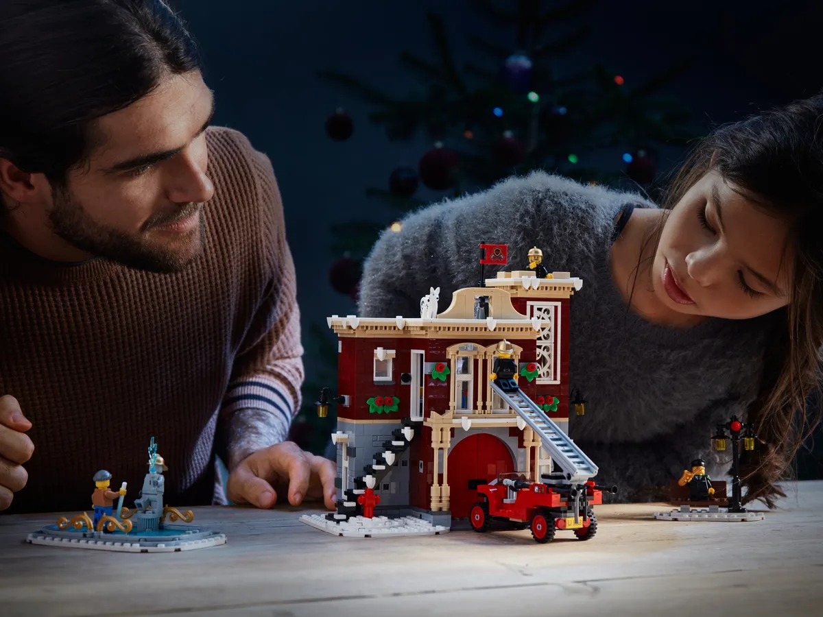 LEGO Winter Village Fire Station (10263) - afbeelding 15