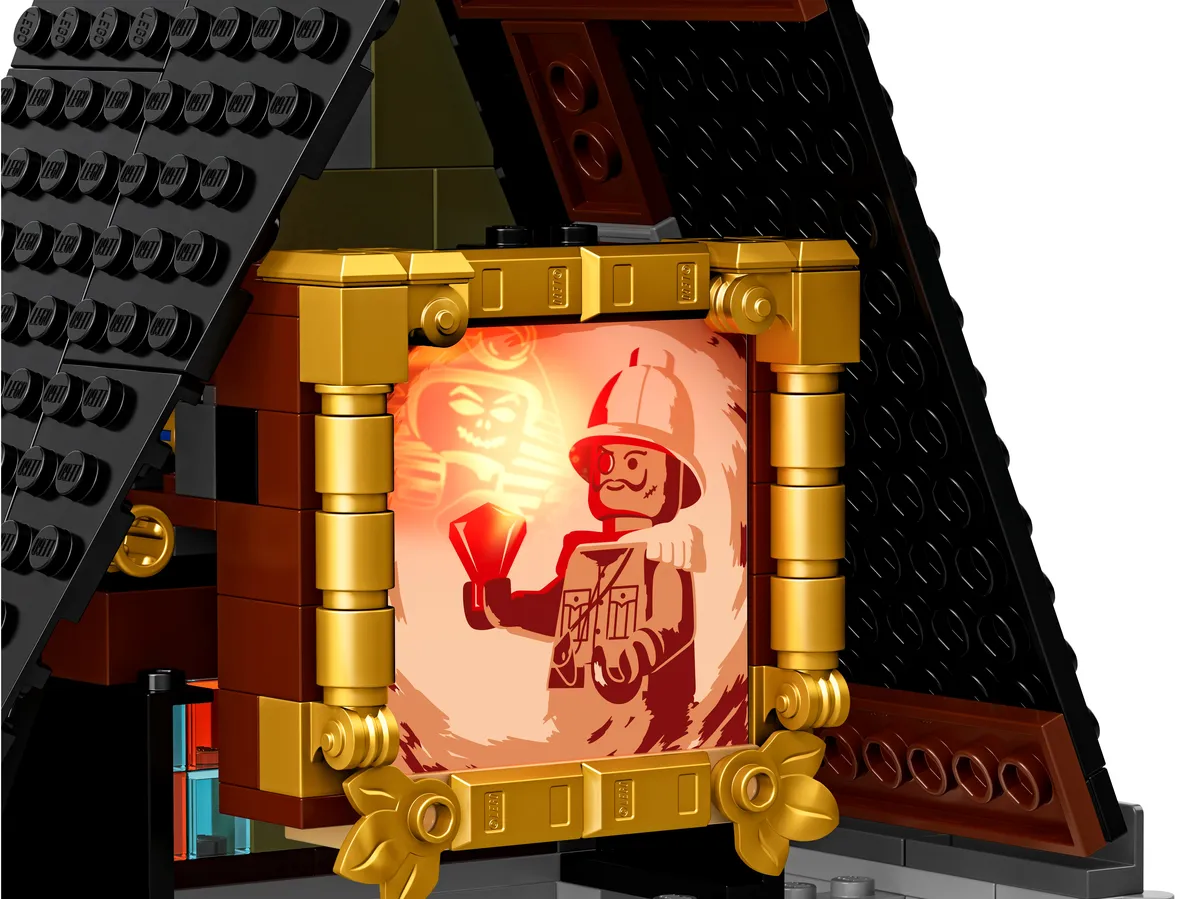 LEGO Haunted House (10273) - image 5