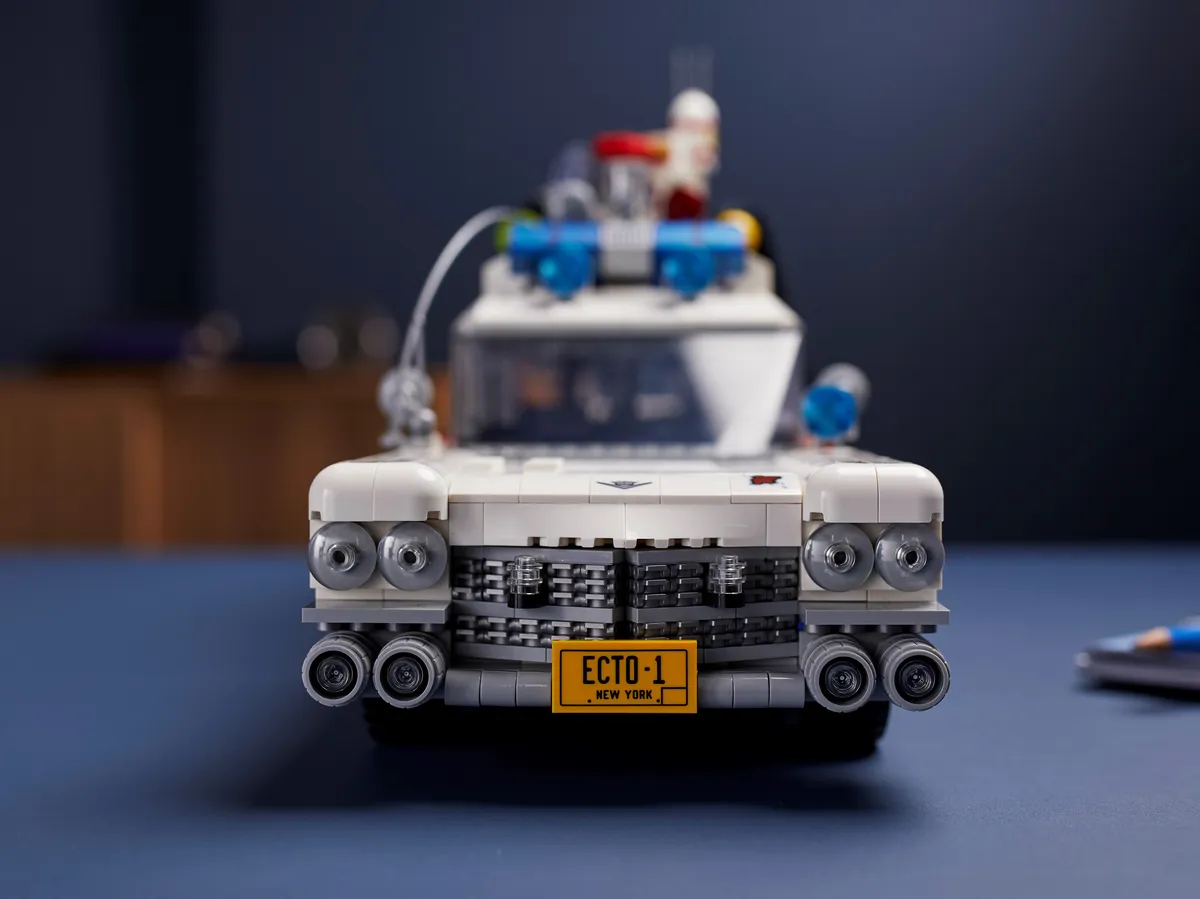 LEGO Ghostbusters™ ECTO-1 (10274) - image 15