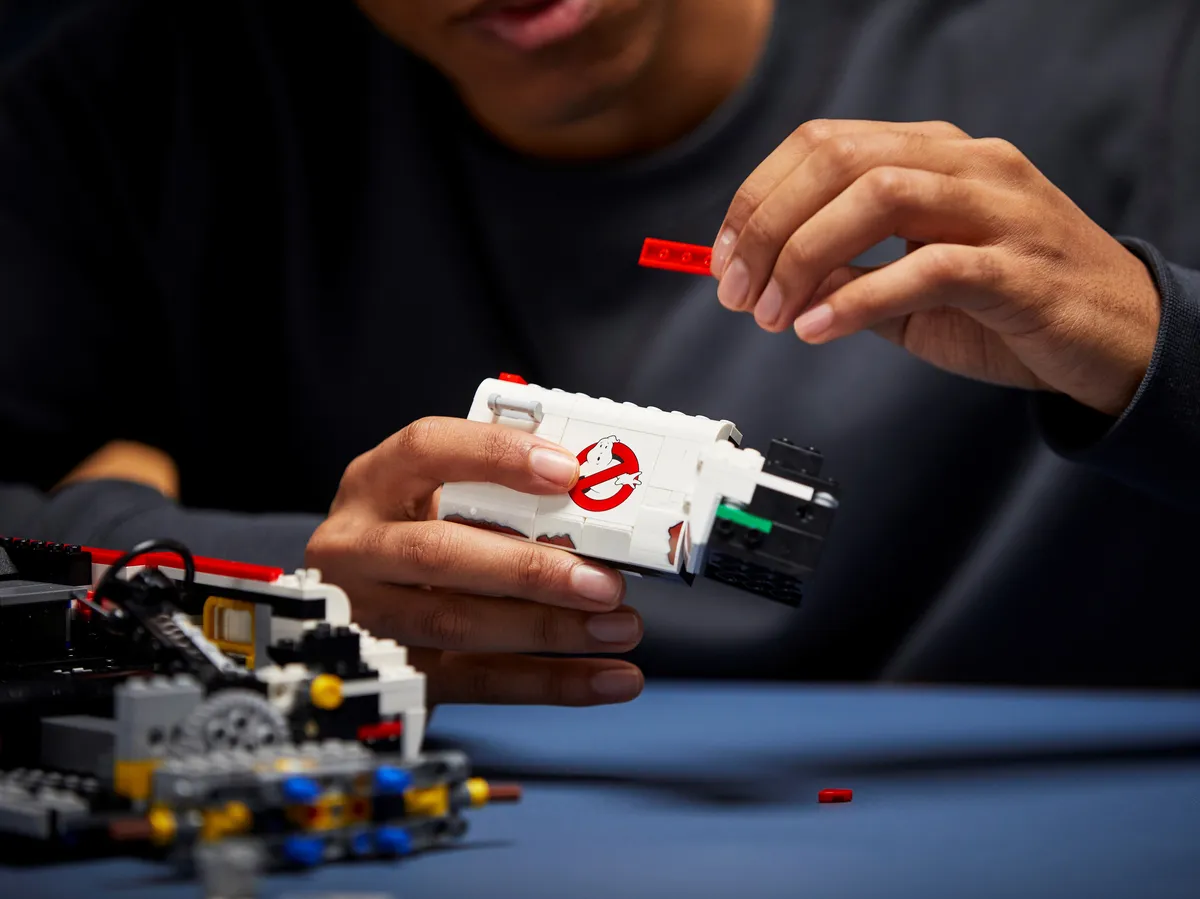 LEGO Ghostbusters™ ECTO-1 (10274) - image 24