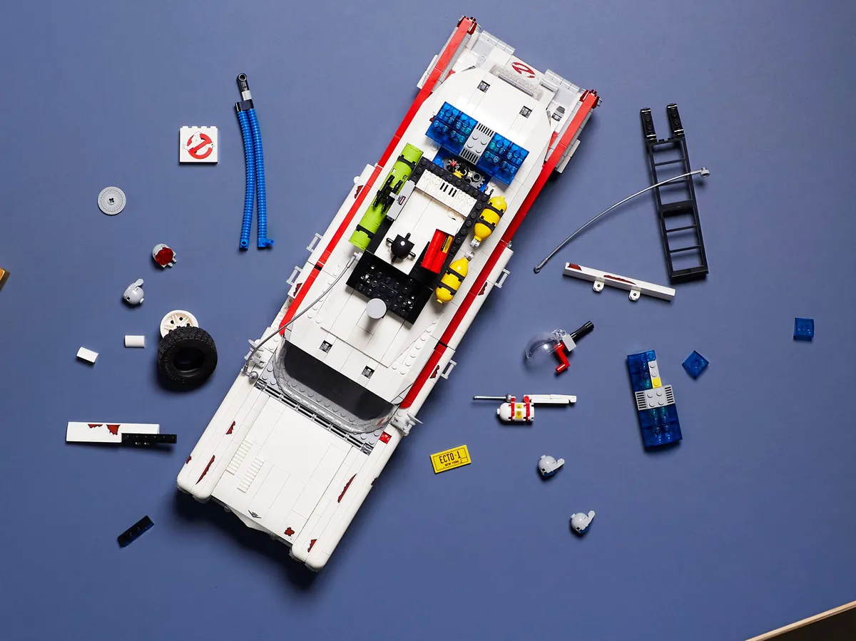 LEGO Ghostbusters™ ECTO-1 (10274) - image 25