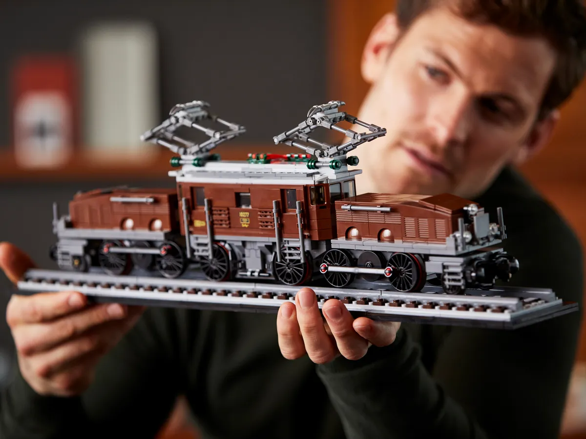 LEGO Crocodile Locomotive (10277) - Bild 9