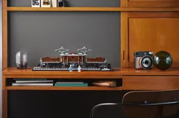 LEGO Crocodile Locomotive (10277) - afbeelding 17