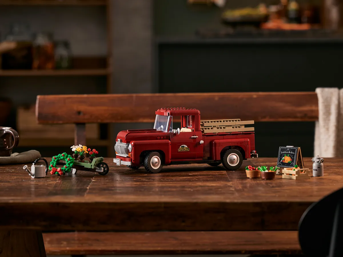 LEGO Pickup Truck (10290) - image 14