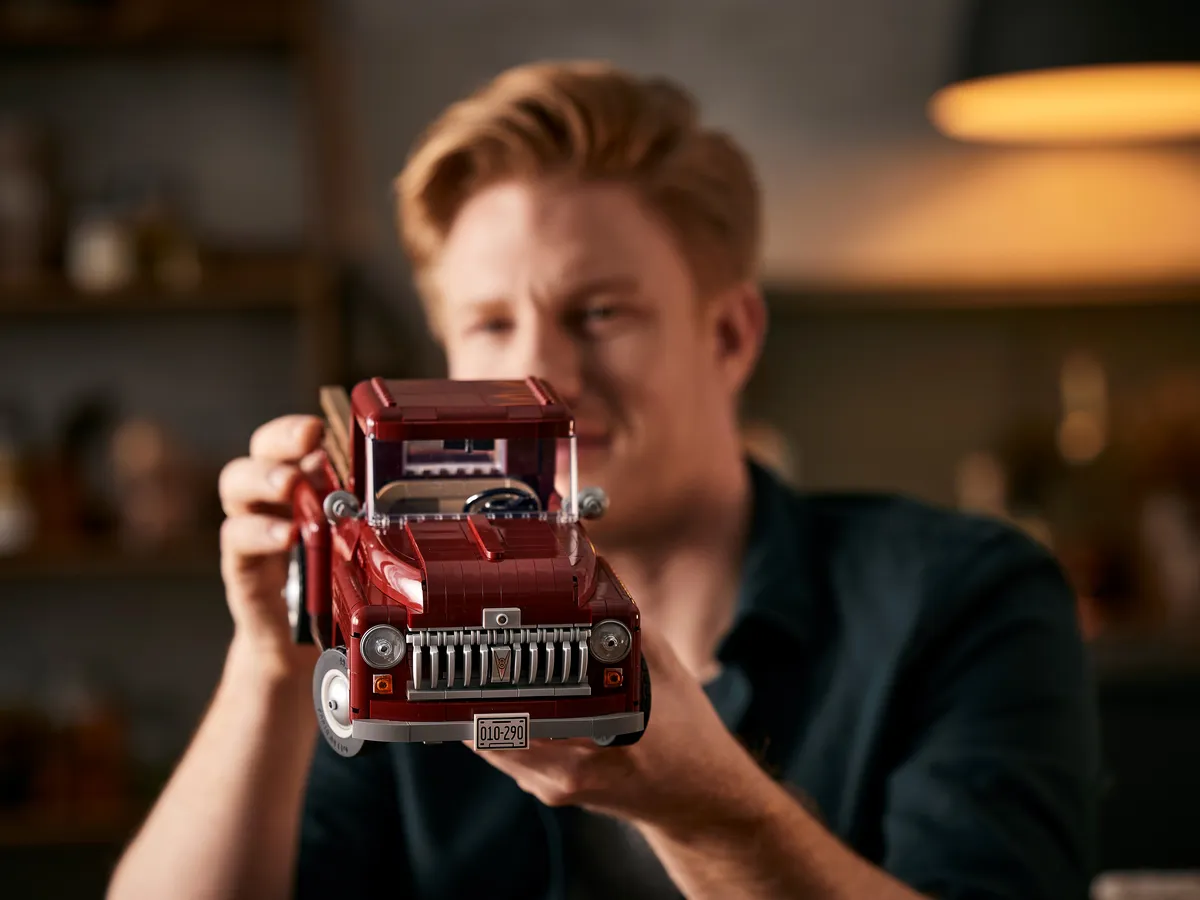 LEGO Pickup Truck (10290) - image 15