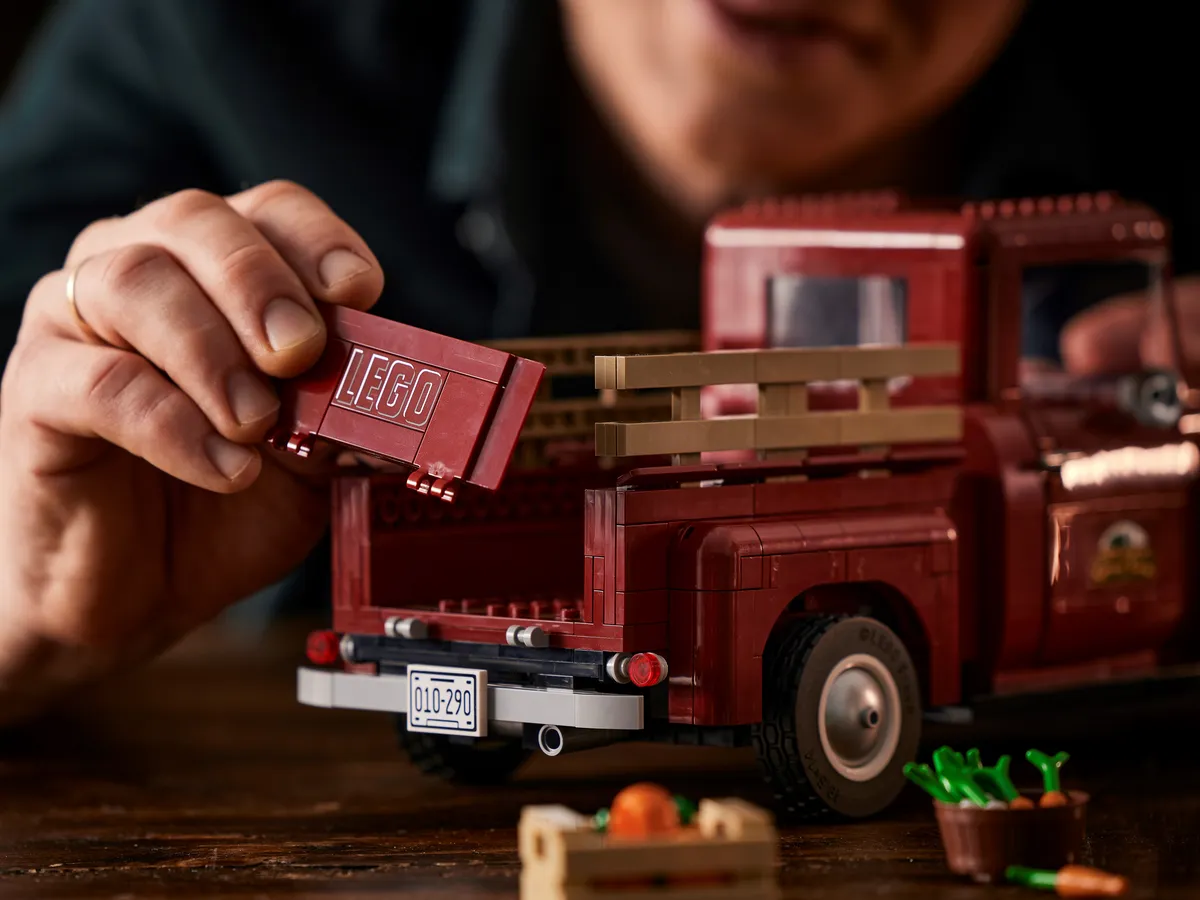 LEGO Pickup Truck (10290) - image 17