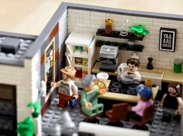 LEGO Queer Eye – The Fab 5 Loft (10291) - afbeelding 19
